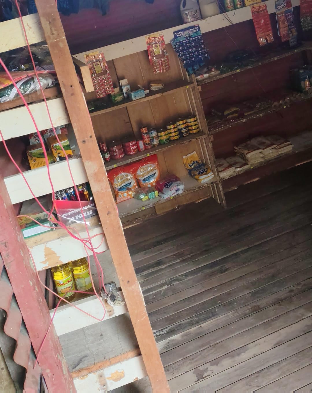 Jorleny Espinoza nació en Nicaragua y hace nueve años se vino para Costa Rica. Ahora tiene un tallercito de costura.