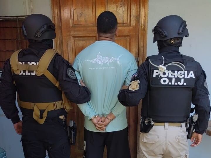 Al parecer, Mejía se molestó porque no lo dejaron agredir a uno de los clientes del bar. Foto OIJ.