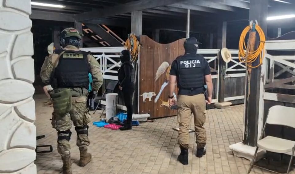 Caso Pana, caballeriza que tenía el matrimonio del panameño de apellidos Sánchez González, de 43 años, nacido en Chiriquí, Panamá; así como su esposa, de apellidos Mora Méndez, de 31 años, tica y supuesta abogada. Foto: OIJ