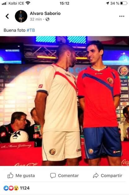 Álvaro Saborío con Bryan Ruiz