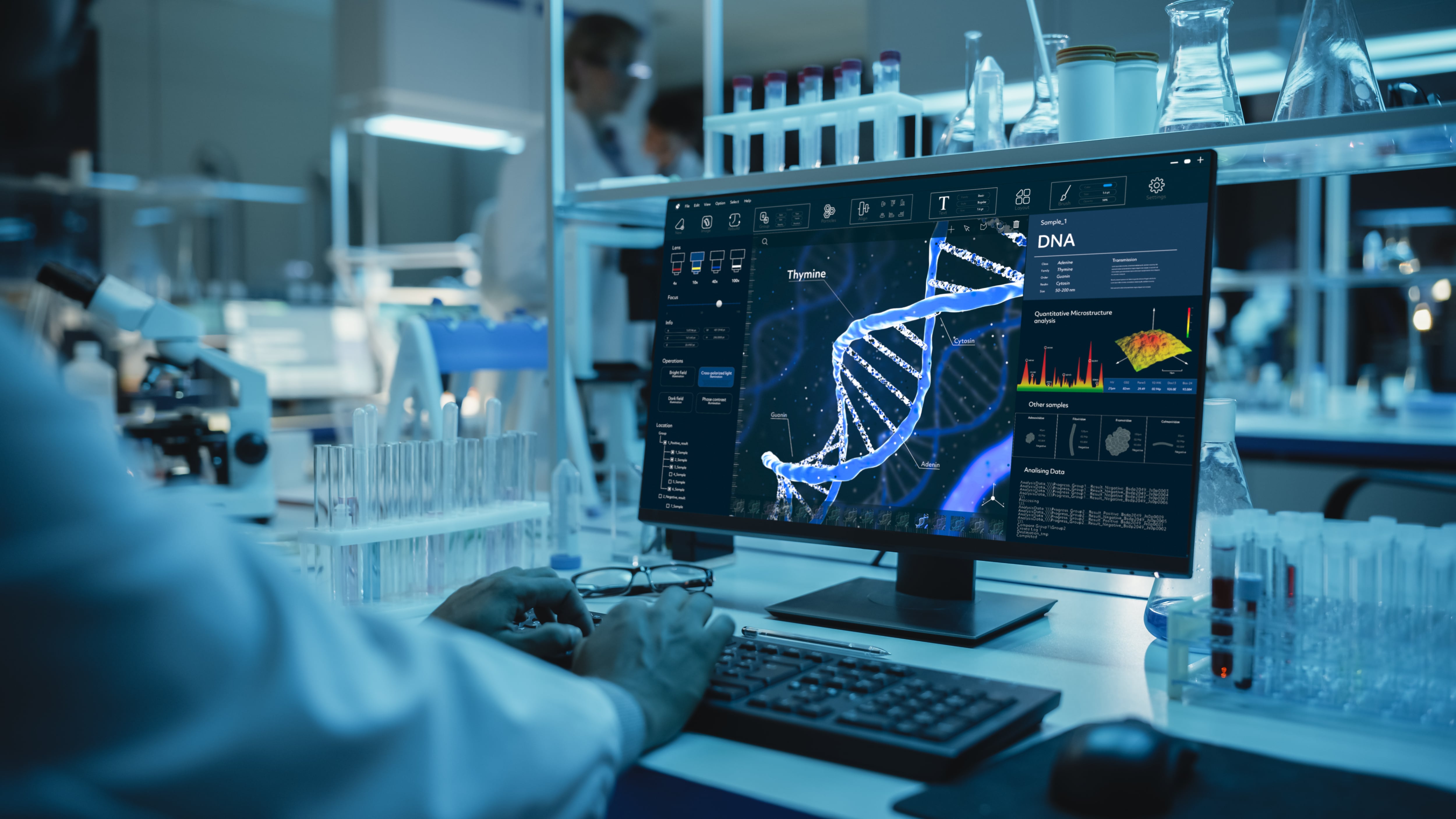 El doctor tico Rodrigo Mora Rodríguez, microbiólogo de la UCR, encontró el freno de mano que usa un gen del cáncer para sobrevivir y multiplicarse