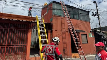 Emergencia en Los Guido: hombre electrocutado es llevado al hospital en estado crítico
