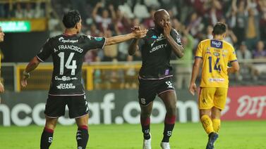 Saprissa hizo lo que sabe en Centroamérica, aplastar al rival y andar lejos de los ridículos