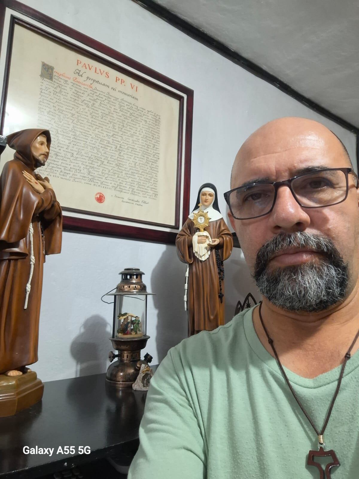 Ricardo Herrera forma parte de la Orden Franciscana Seglar, en donde imitan las enseñanzas de San Francisco de Asís. Cortesía.