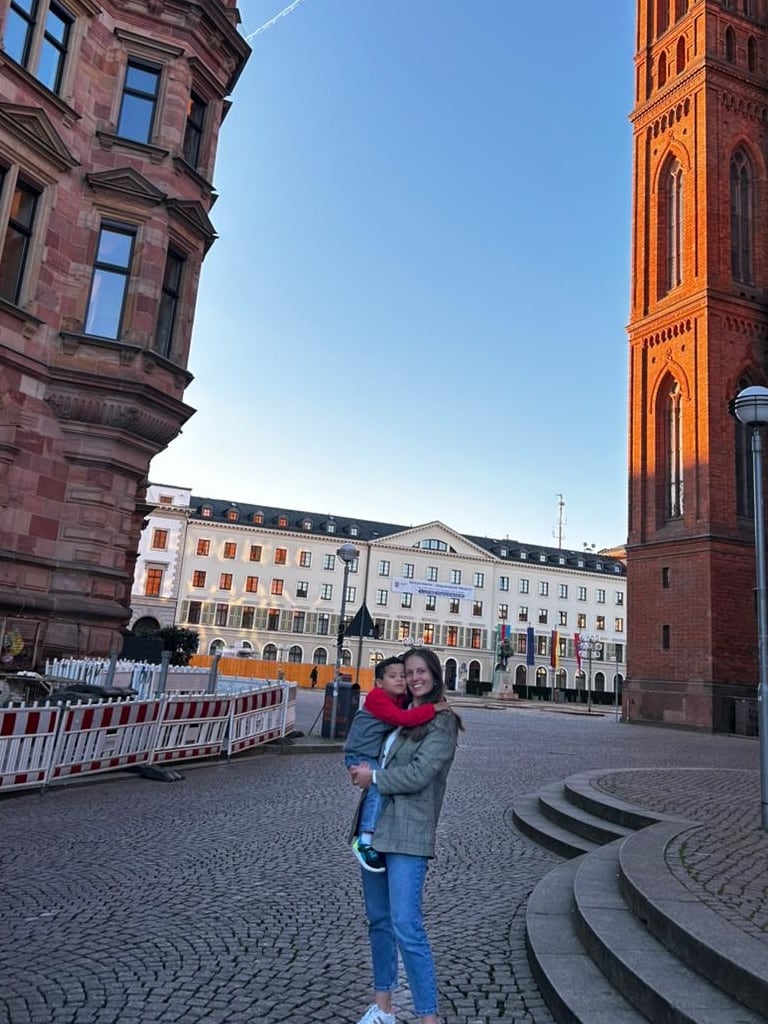 Mónica Oviedo Rodríguez es una tica en Alemania que el domingo 15 de marzo del 2026 hizo arroz de leche para darle a sus vecinos, pero ninguno le abrió la puerta