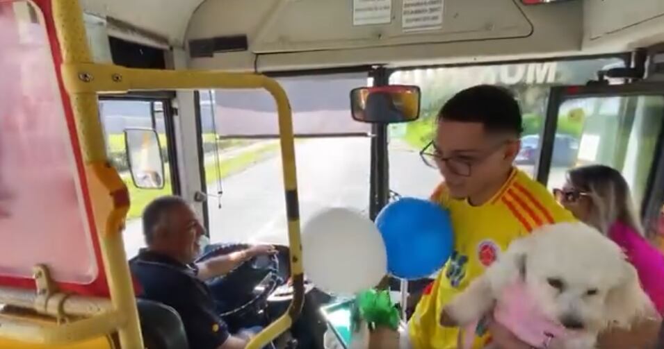 Don José Mora fue víctima de una bella sorpresa del Día del Padre que lo hizo tener un día completamente único.