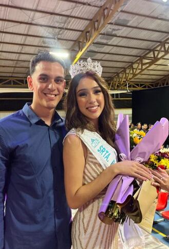 El delantero está enamorado de Celeste León, la Señorita Pérez Zeledón. Instagram.