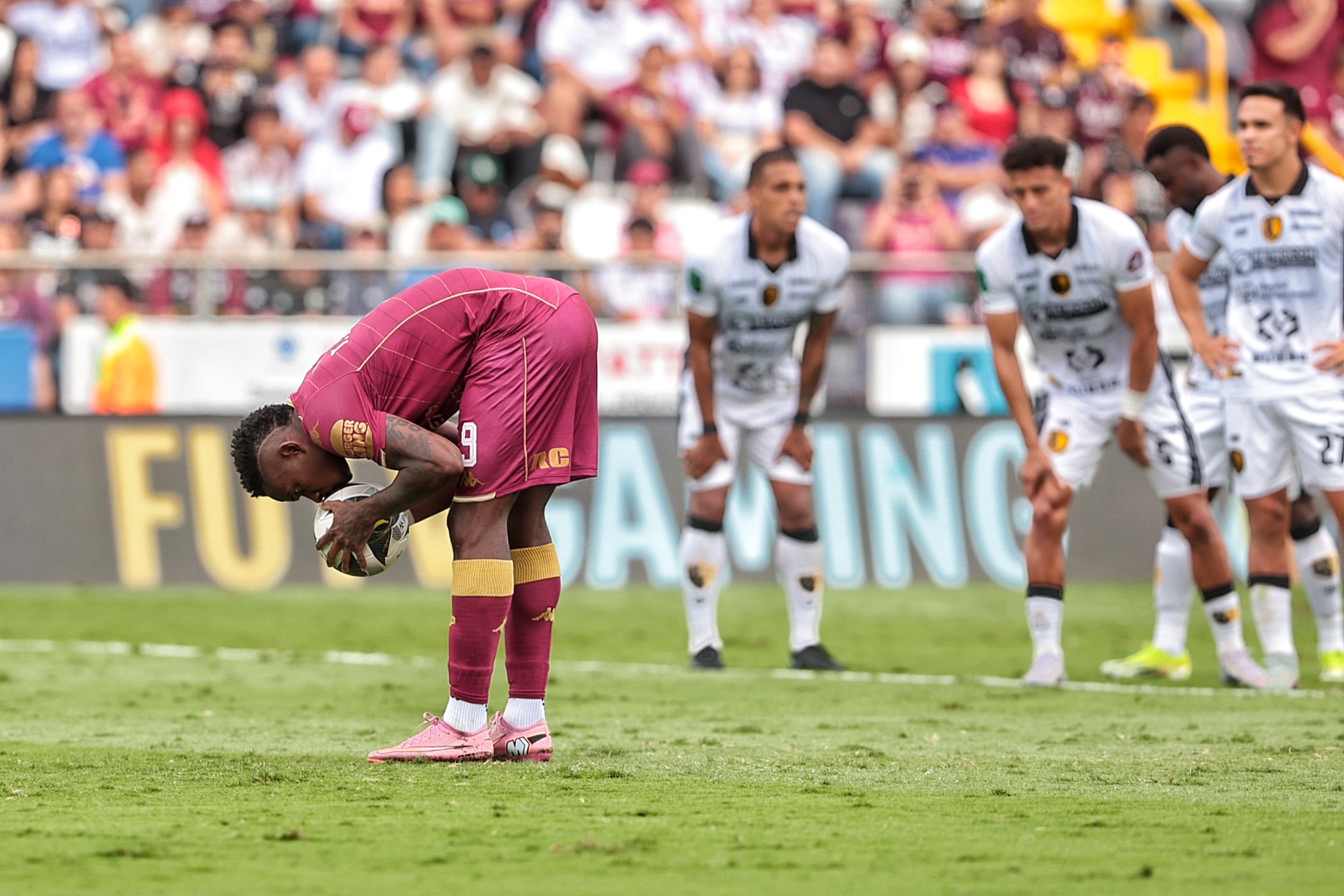12/04/2026/ juego entere Deportivo Saprissa vs Municipal Liberia por la Liga a Promerica en el estadio Ricardo Saprissa/ foto John Durán