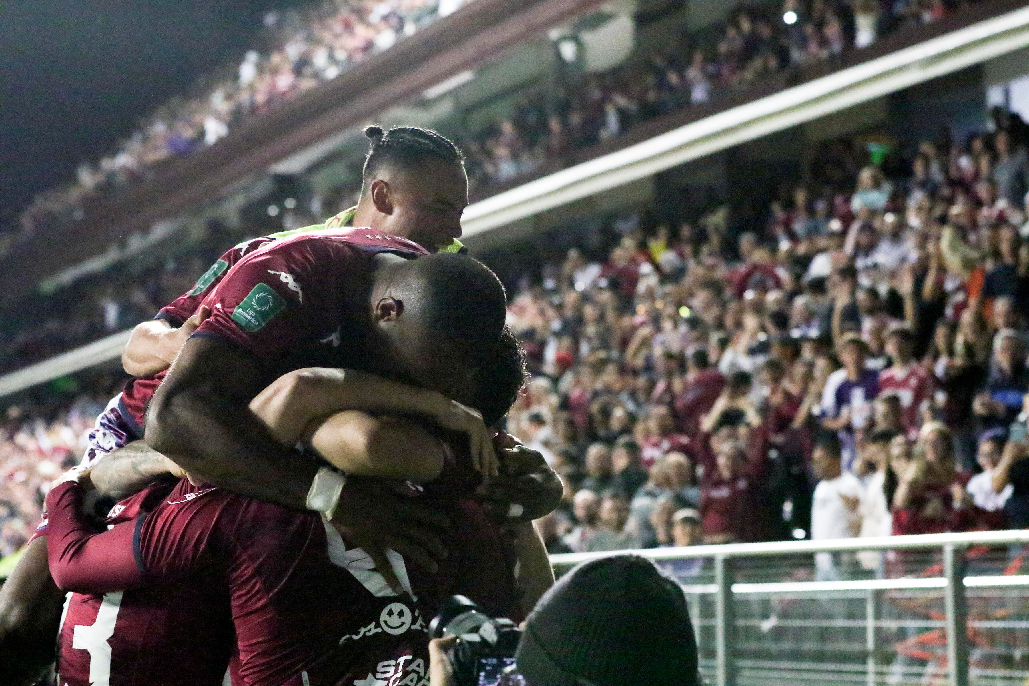 09/12/2023. Estadio Ricardo Saprissa Aymá, Tibás. Hora: 08:00 p.m. Partido de vuelta de la semifinal del Torneo de Apertura 2023 disputado entre el Deportivo Saprissa y el Club Sport Cartaginés en el Estadio Ricardo Saprissa Aymá, Tibás. Fotos: Mayela López