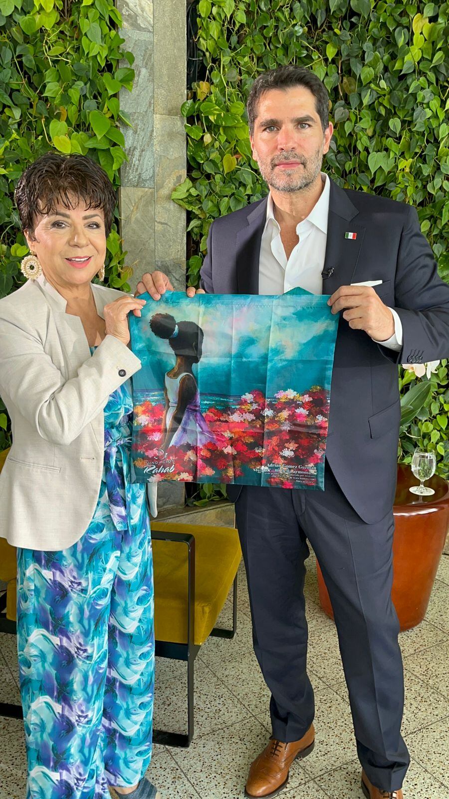 Mariliana Morales Berríos, fundadora y directora de la Fundación Rahab confirma que Costa Rica es destino, origen y tránsito de explotación sexual infantil. En la foto el actor y productor de la película Sounds of Freedom, el mexicano Eduardo Verástegui