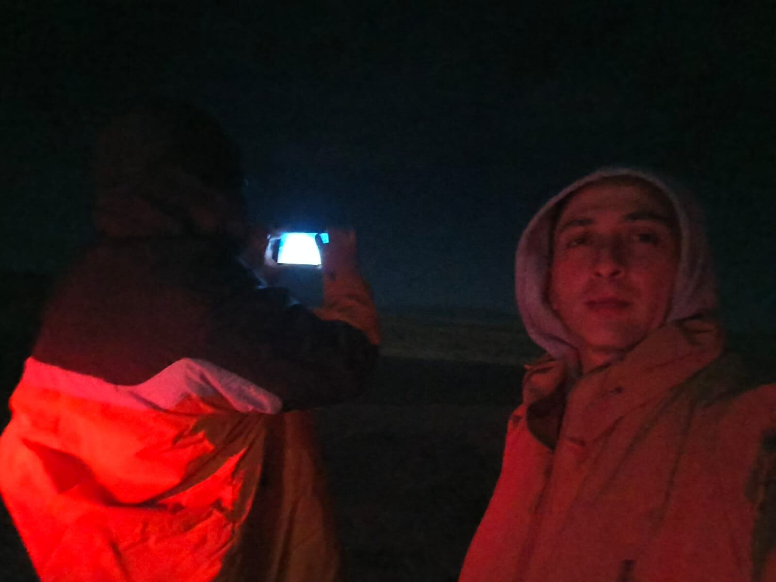 Marco González y Óscar Quirós del equipo de Investigación Paranormal CR y del grupo Clan Revoluciona2 se lanzaron de lleno a esta misión entre el 12 y 13 del pasado abril y visitaron el Área 51 en Nevada, Estados Unidos