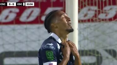 Vea la inexplicable ocasión de gol que falló Kennedy Rocha con el Cartaginés