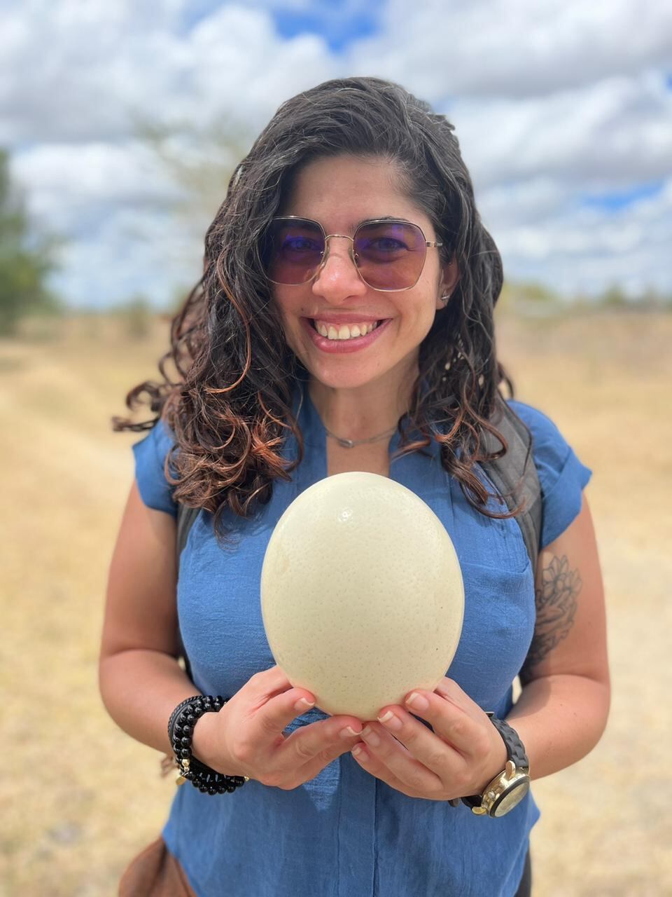 El rostro más popular del país en la traducción de la lengua de señas Lesco, Estefanía Carvajal Poveda, cerró un ciclo de 8 años con Casa Presidencial y desde el pasado 10 de febrero viajó a Kenia, África, para trabajar con una ONG.