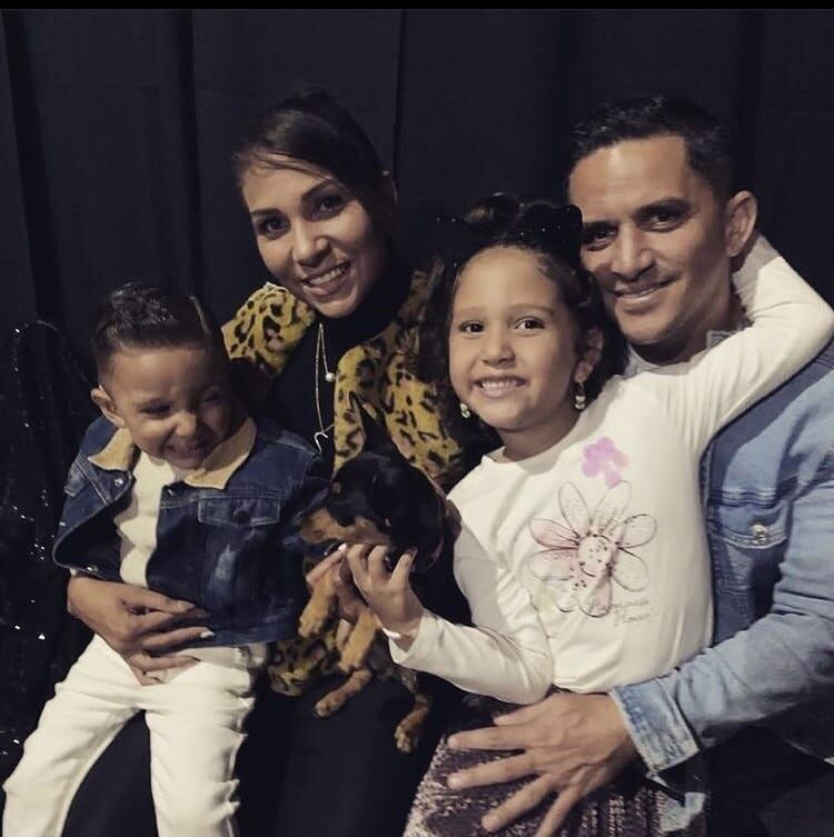 Edgar Rodríguez, técnico de Sporting y su familia. Cortesía.