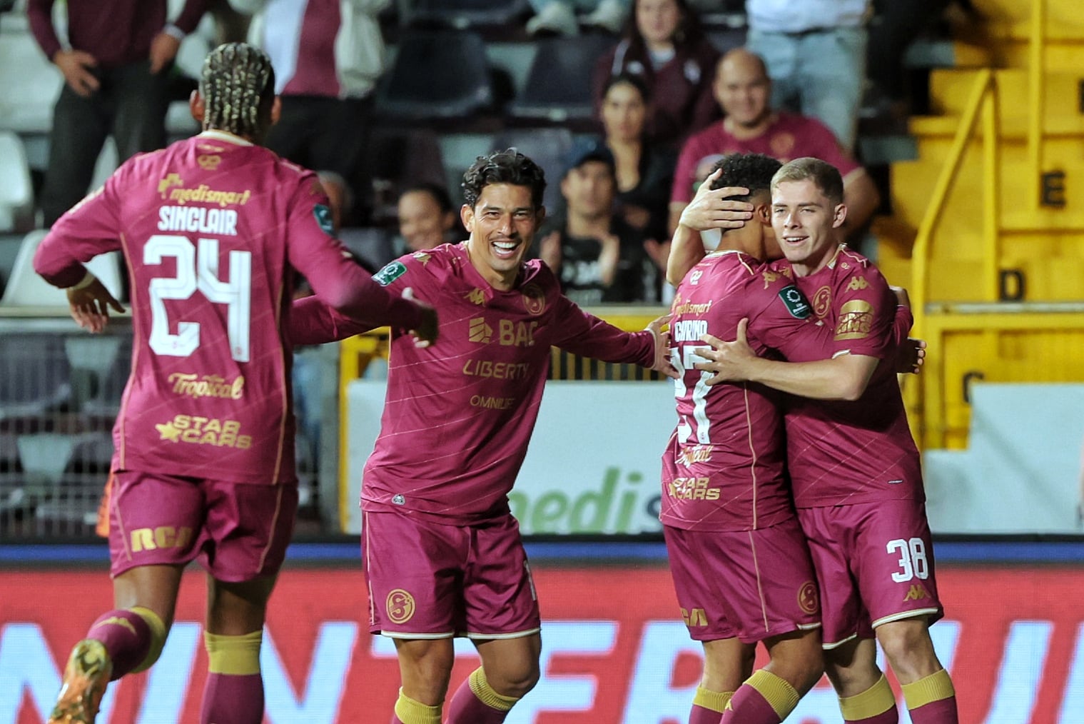 22/04/2026/ juego entere Deportivo Saprissa vs Guadalupe FC por la Liga a Promerica en el estadio Ricardo Saprissa/ foto John Durán
