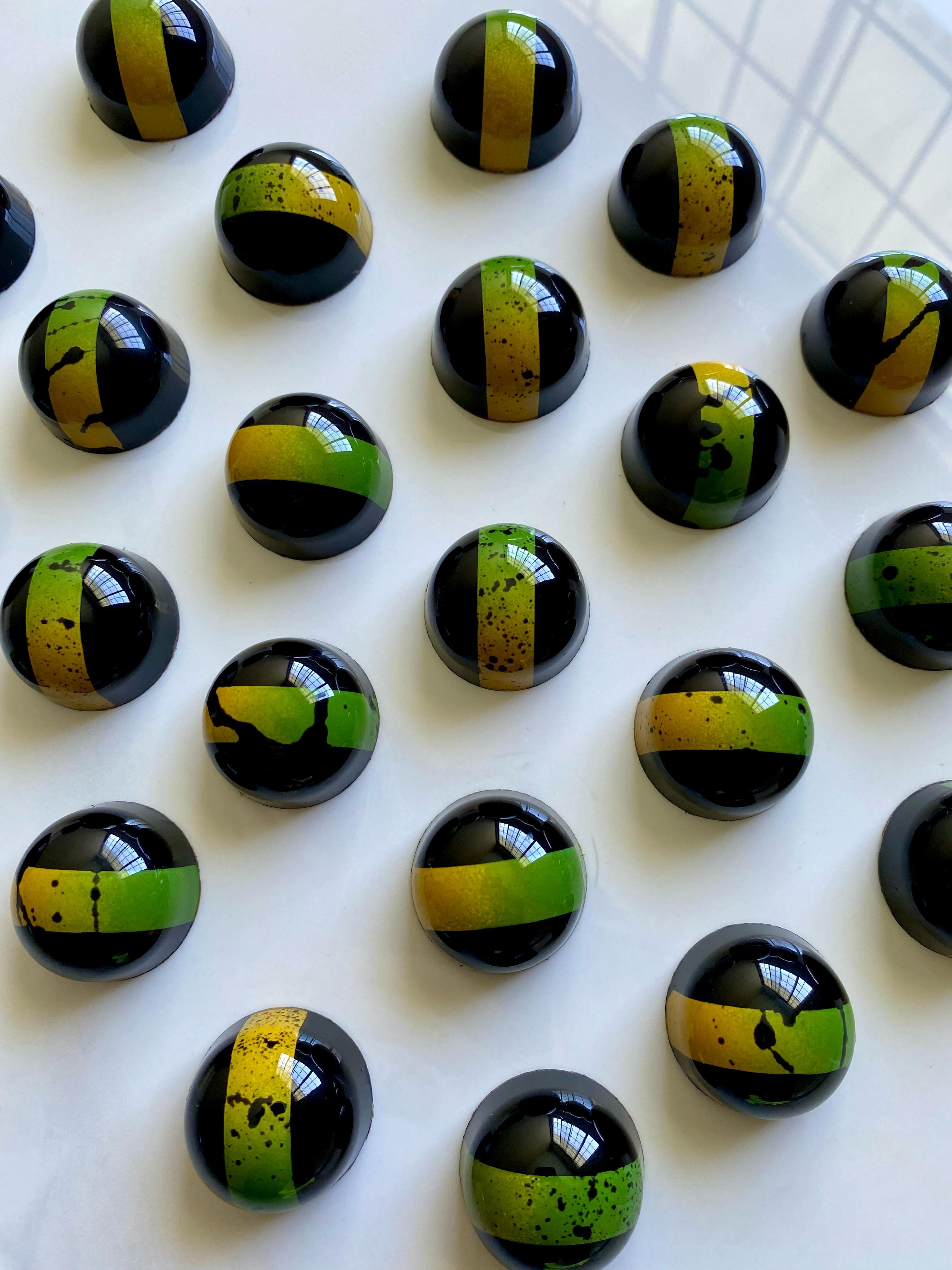 Omar Quesada Mora es un chocolatero pulseador de Ciudad Quesada que tiene un negocito llamado Zicolates