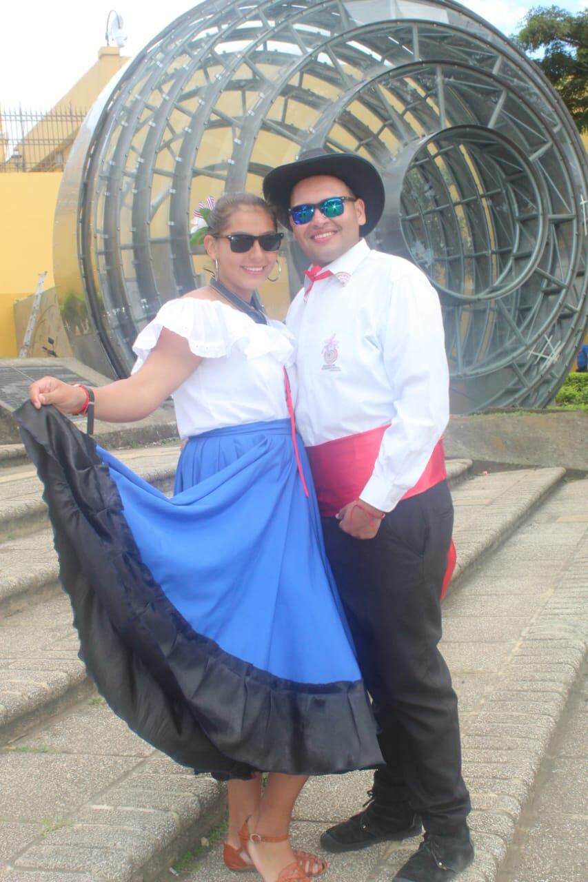 Helbert Daniel Coto Martínez, de 23 años, falleció este 26 de setiembre en un accidente de tránsito. Ese día estaba cumpliendo un mes de haberle propuesto matrimonio a Stephanie Rojas y faltaba un día para que la bebita de ambos, Alana Coto Rojas