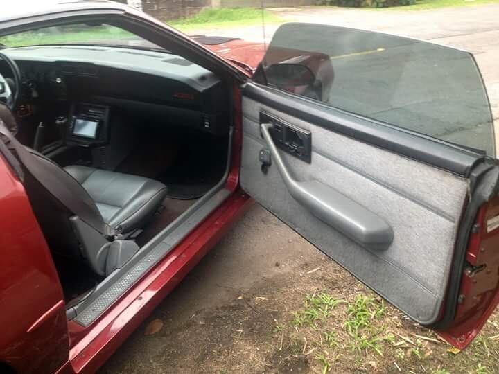 Chevrolet Camaro Iroc-Z del año 89. Cortesía.