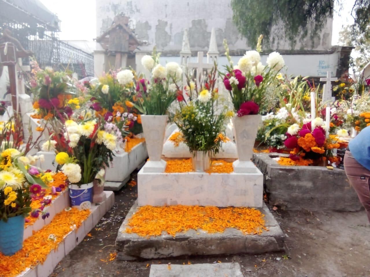 ¡Alístese! La Teja lo lleva a México a conocer el cementerio que inspiró la película Coco para que viva una experiencia única el Día de Muertos.
