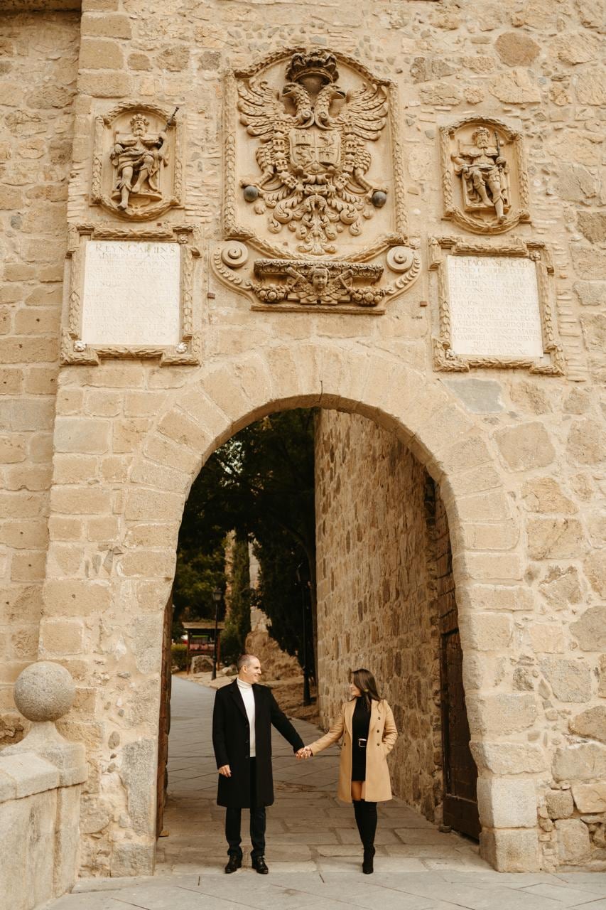 La cantante Arlene Elizondo se casó con el médico ortopedista Lorenzo Castaño el 31 de julio de 2026 en Toledo, España. Cortesía