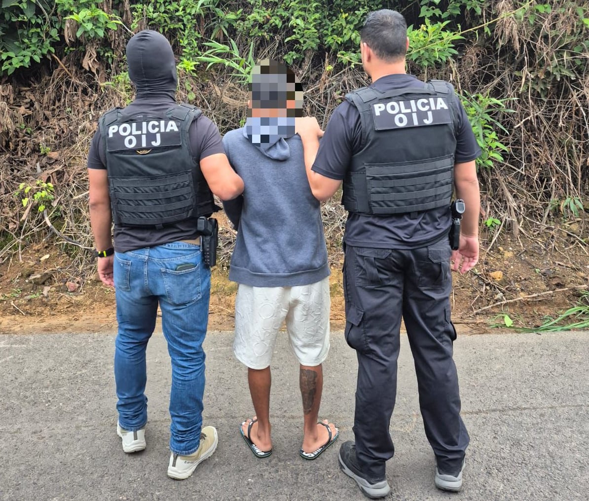 Un hombre de apellido Esquivel, 23 años fue detenido