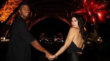 A novia de Jeyland Mitchell le sugieren no publicar tanto de su vida amorosa y así reaccionó