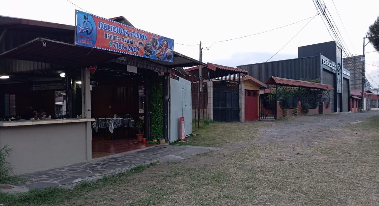 Familia nicaragüense puso una soda en Cartago que se llama Deliciosa Fusión