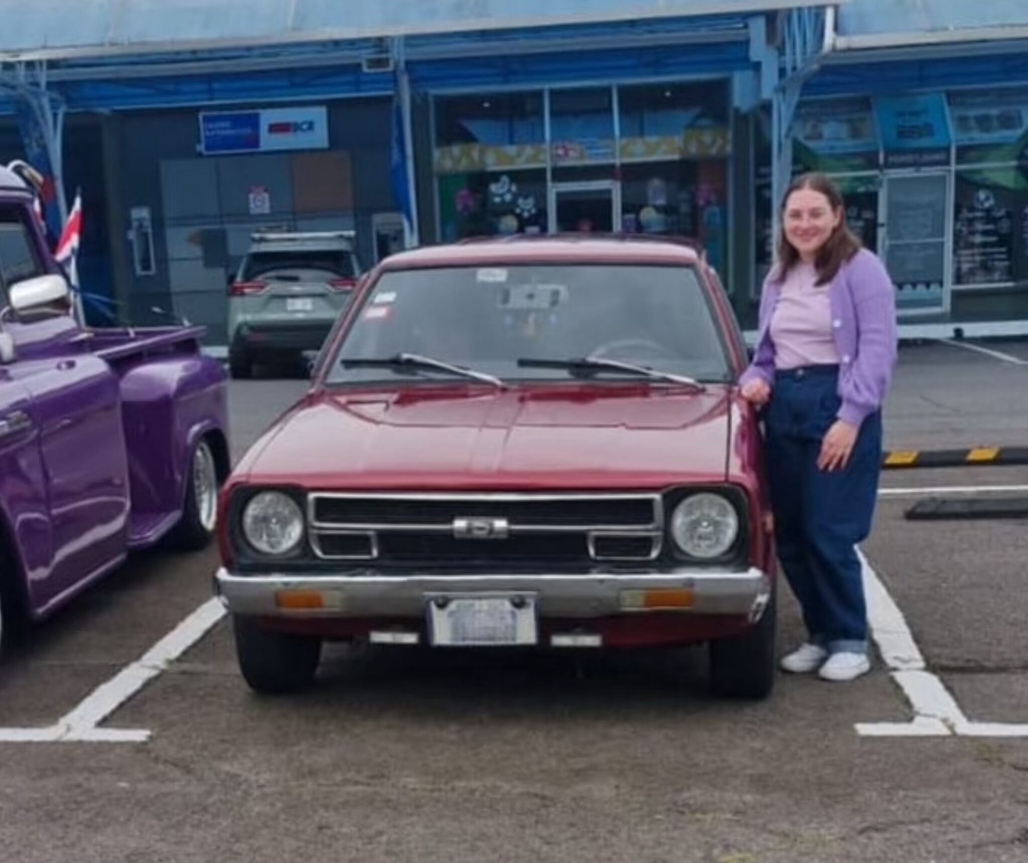Andrea disfruta bastante llevar su chuzo a las exhibiciones de carros antiguos. Foto: Cortesía.