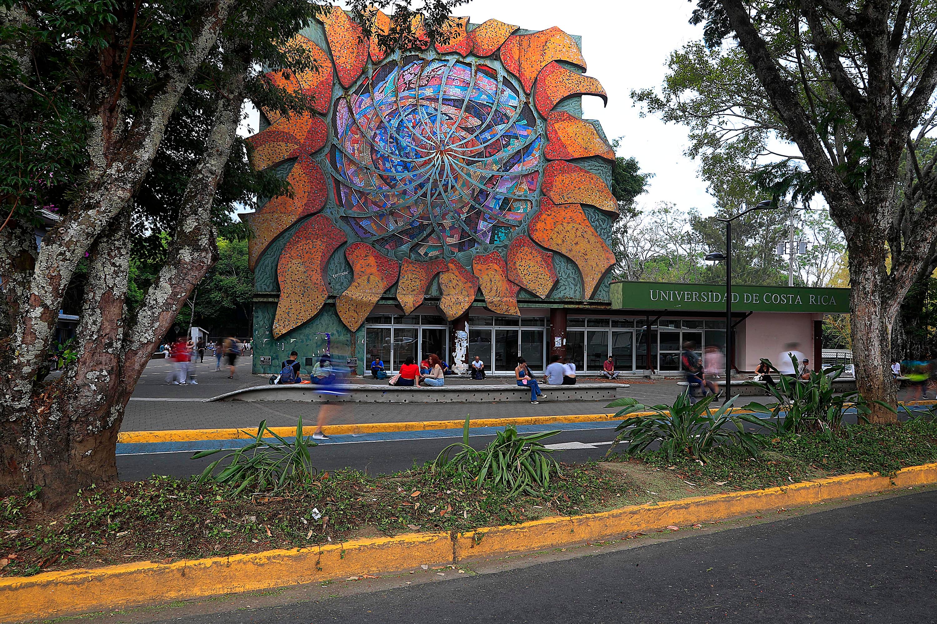 Fachada de la Universidad de Costa Rica