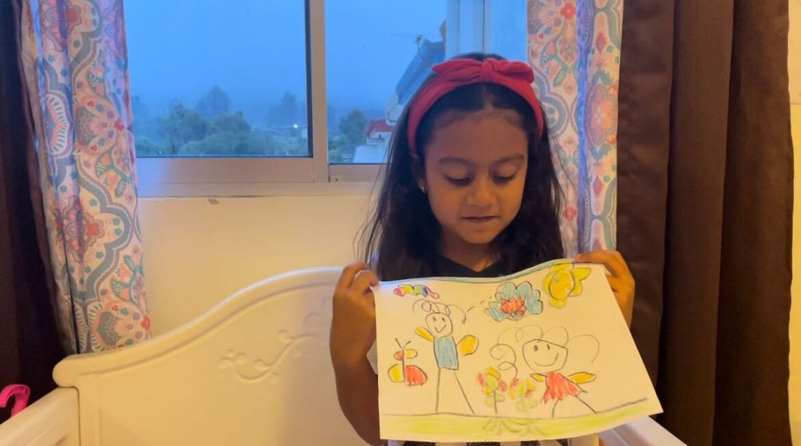 Yeltsin Tejeda, volante de la Selección Nacional y su familia. Cortesía.