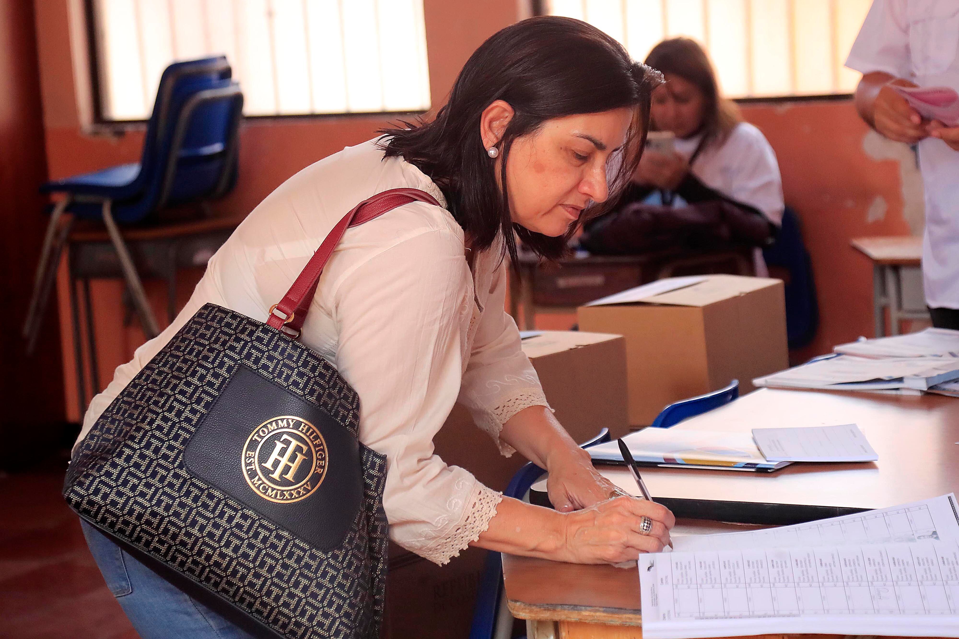 04/02/2024 Escuela España, San José. Este domingo, se celebran las elecciones municipales para elegir 6.212 puestos en 84 cantones. Alcaldes, vicealcaldes, regidores y síndicos, entre otros, llegarán al poder en los comicios municipales.