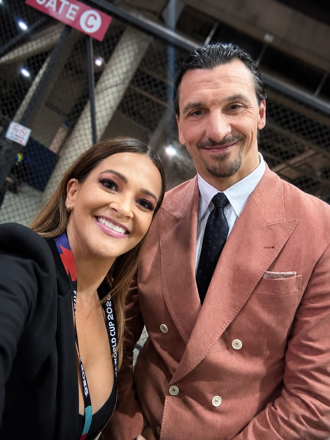 Periodista Gabriela Jiménez durante la cobertura del Mundial 2026. Cortesía