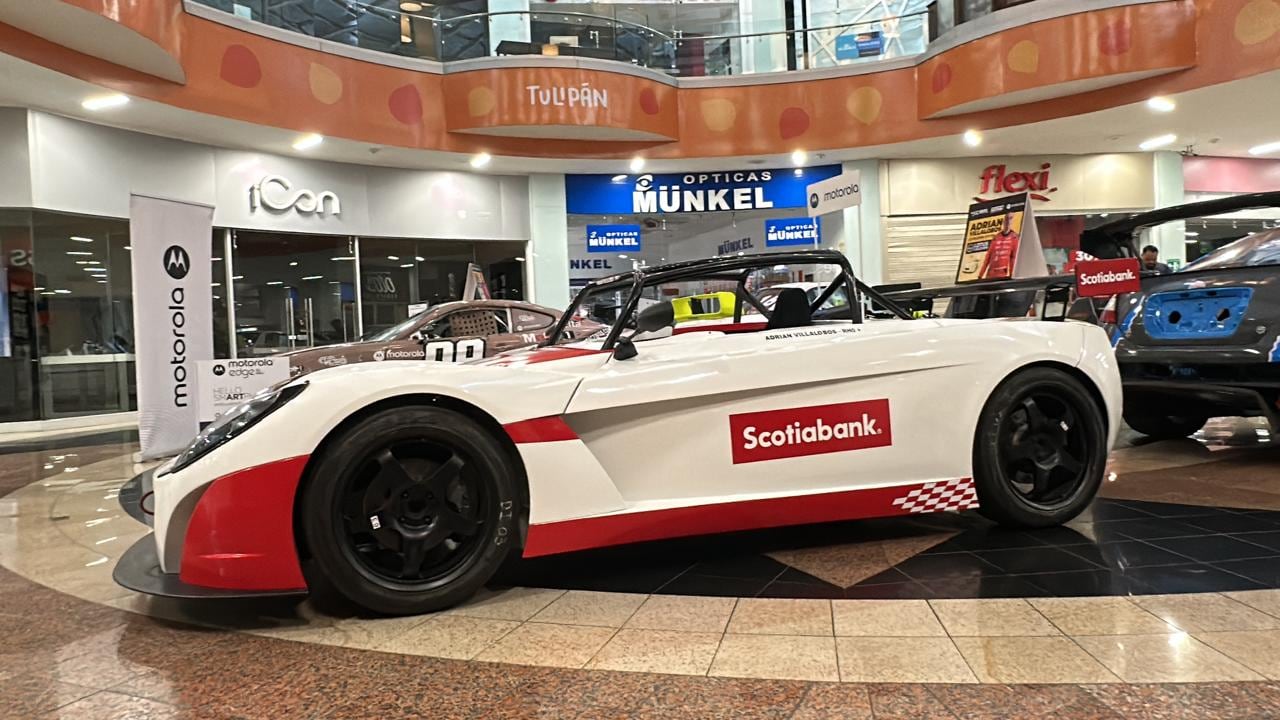 Lotus 2 eleven, dos de dos, Adrián Villalobos, chuzo de la semana