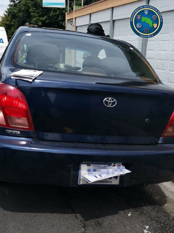 Detienen a un colombiano y dos costarricenses en Curridabat sospechoso de asaltar a dueño de joyas. Foto MSP.