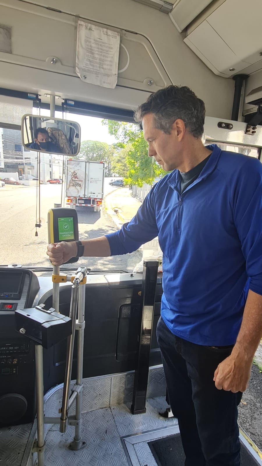 Desde este viernes 29 de abril usted ya puede pagar con su tarjeta de crédito el pasaje de las dos primeras rutas de buses: Sabana-Estadio y Sabana-Cementerio