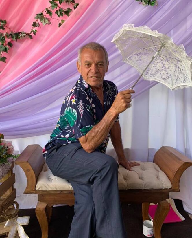 Roberto Quesada Álvarez, Martina, integrante de Los Hicsos.