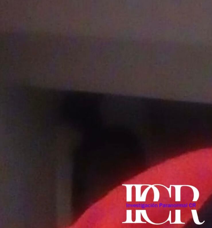 Ver esta foto me hiela la sangre porque, justamente, esa fue la figura que vi. En la imagen se le puede ver el sombrero clarito.