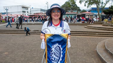 Única banda de egresados en Cartago le puso la piel de gallina a muchos en los desfiles del 15 de setiembre