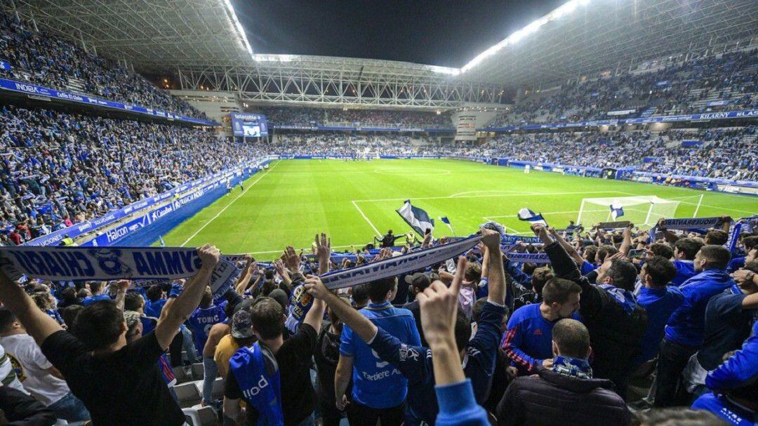 El estadio Carlos Tartiere es la casa del Real Oviedo, club al que irá a trabajar el español Agustín Lleida. Cortesía.