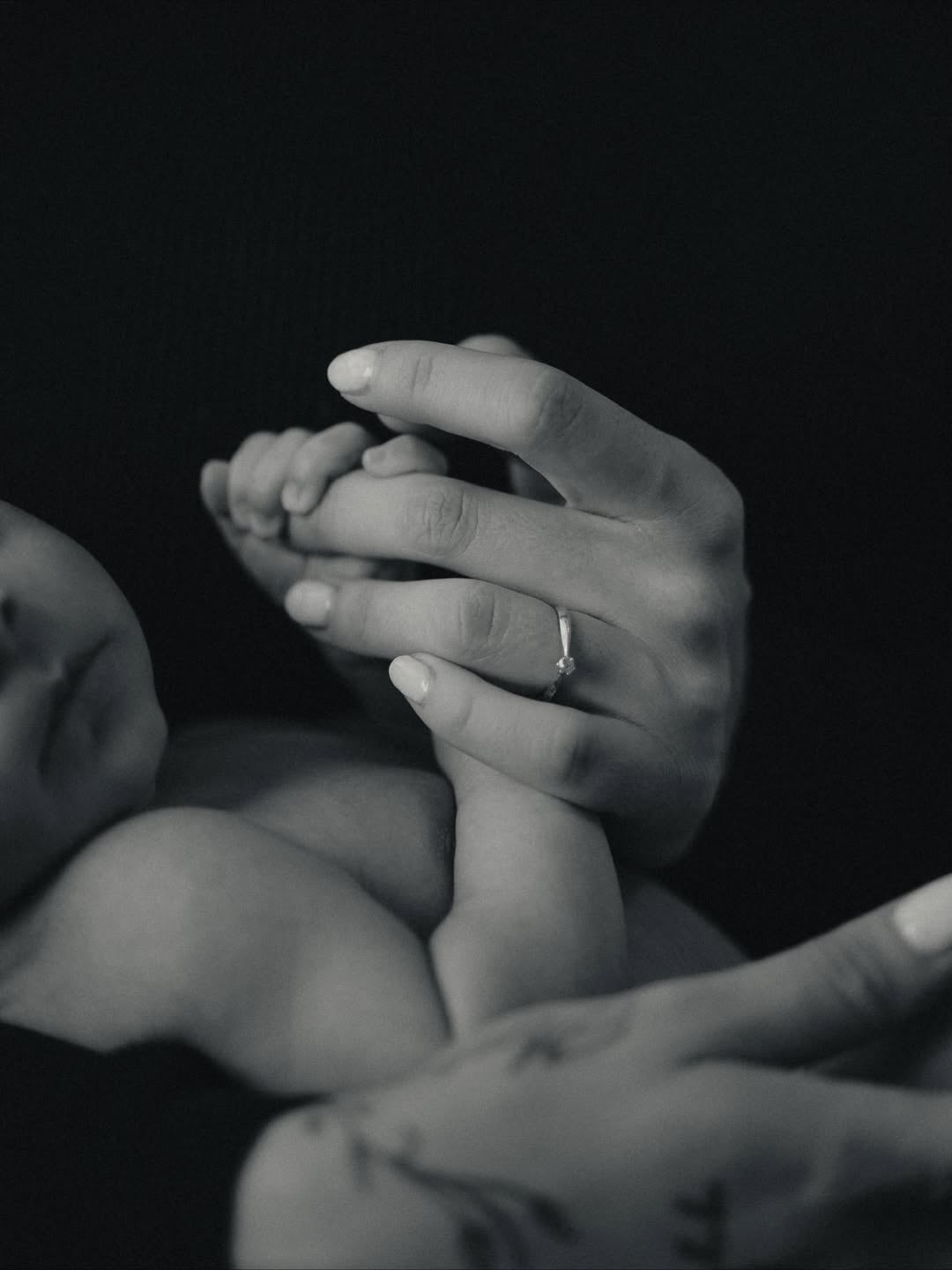 Fer Moreno confirmó el fallecimiento de su bebé Atlas, ocurrido el 25 de diciembre.