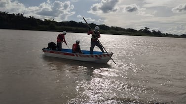 15 cruzrojistas buscan a un hombre de 55 años arrastrado por la corriente del río Toro Amarillo