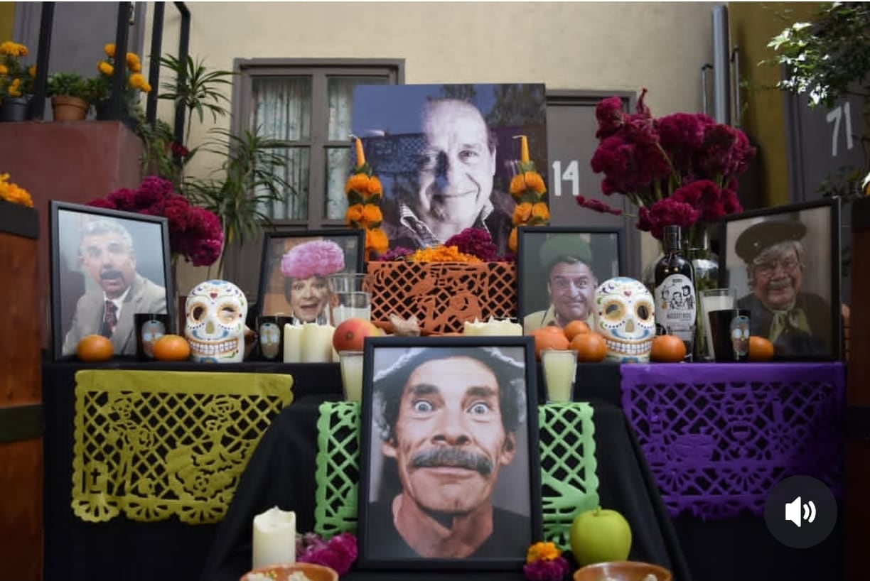 Altar de muertos en la vecindad del Chavo del 8