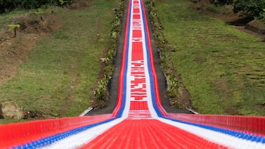 ¡Qué locura! Tobogán más grande de Centroamérica está en Costa Rica y mete miedo