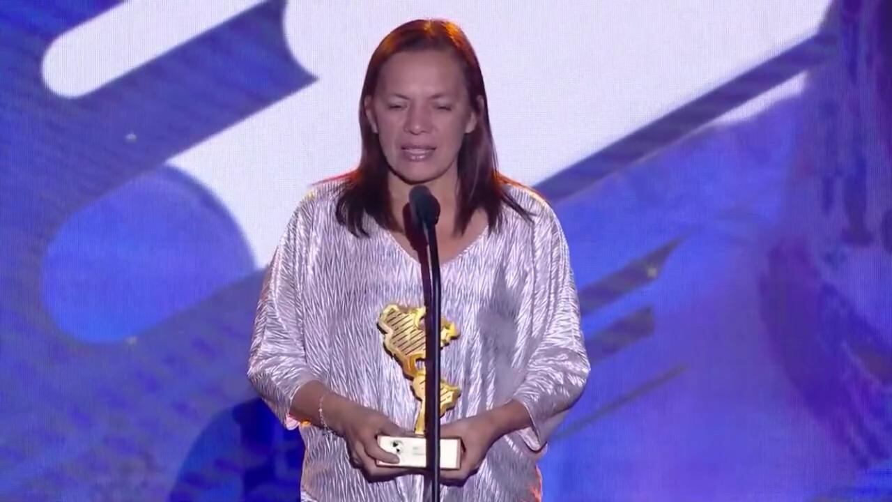 Deysiana Mena fue escogida la mejor entrenadora de América Latina.