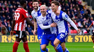 Brandon Aguilera recibe importante reconocimiento en el Bristol Rovers