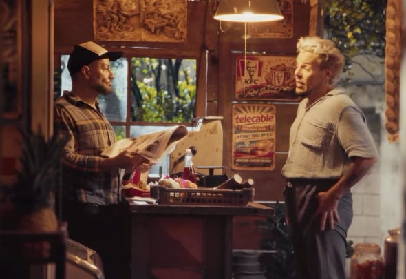 Eloy Mora y su personaje Chico Loco y Freddy Víquez con su personaje Urbano.