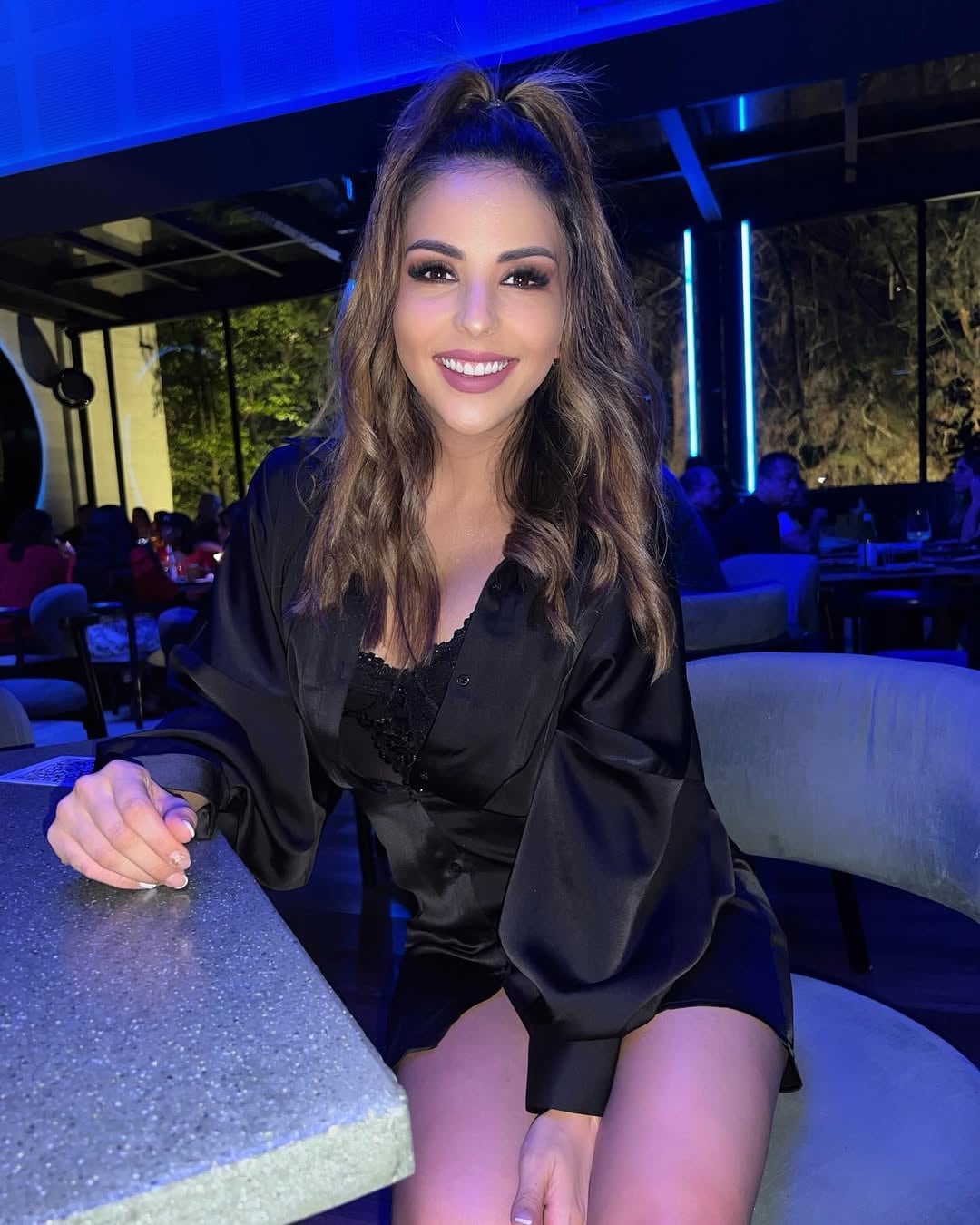 Sabrina Herrera, hija de Everardo Herrera, no se aguantó la emoción por lo que hizo su papá 40 años después a petición de ella y lo gritó a todo galillo en sus redes.