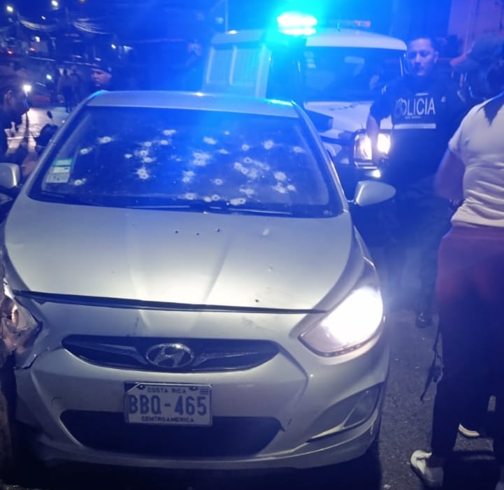Dos jóvenes fallecieron y uno resulto herido en Paraíso de Cartago