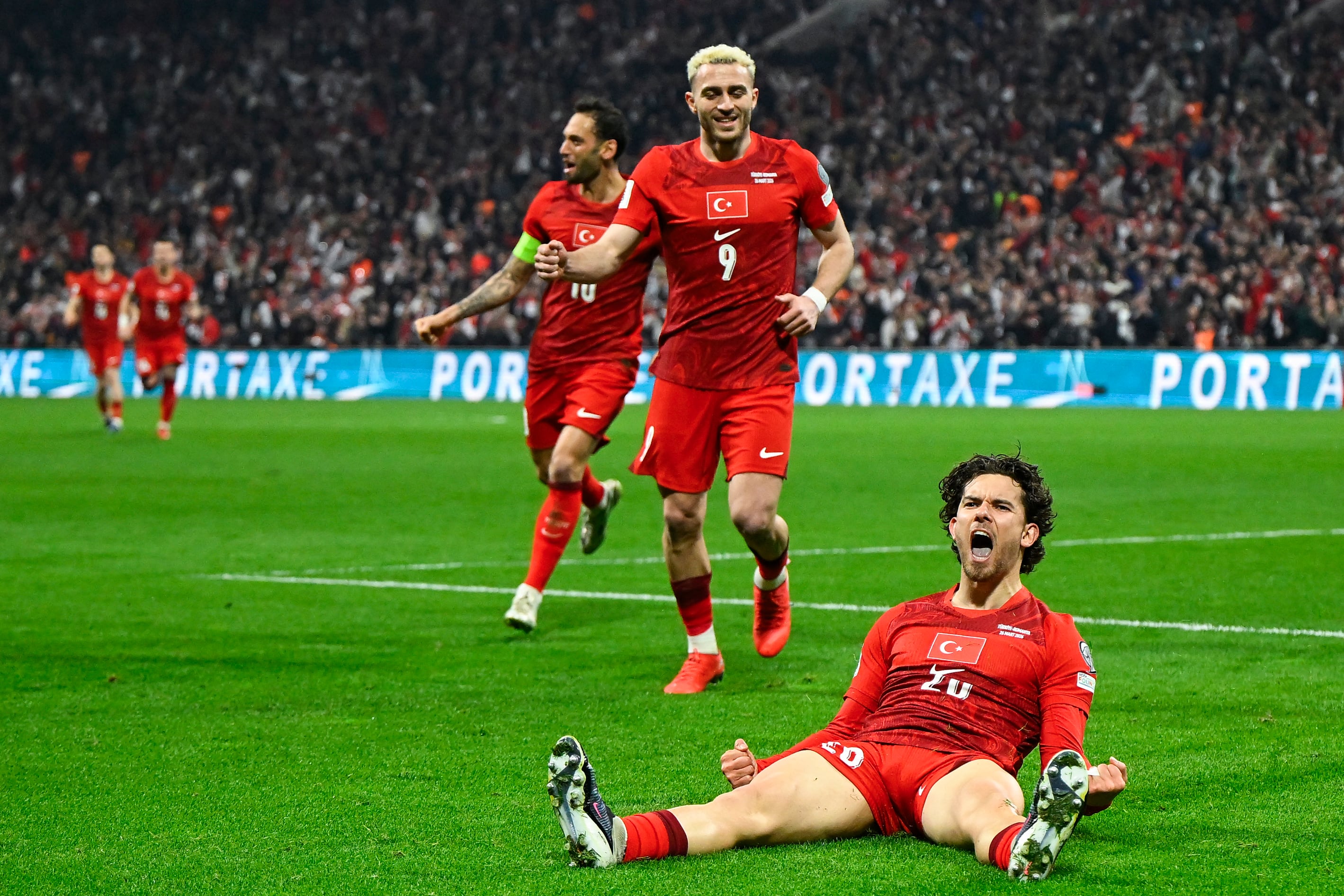 Turquía derrotó 1-0 a Rumanía