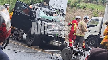 Impactantes fotos muestran el mortal choque ocurrido entre un camión y un pick up en Palmares